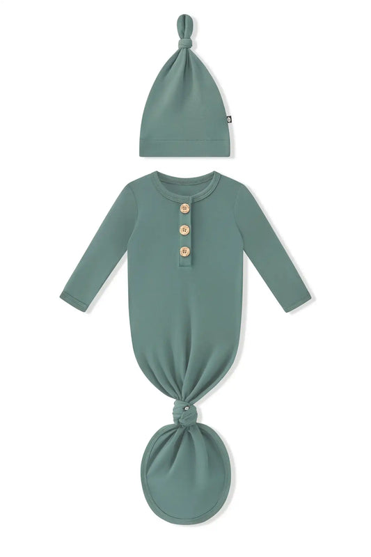 Knotted Day Gown with Hat Set in Pine