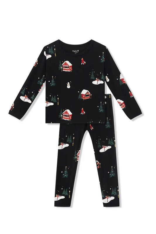 Long Sleeve Pajamas in Winter Wonderland