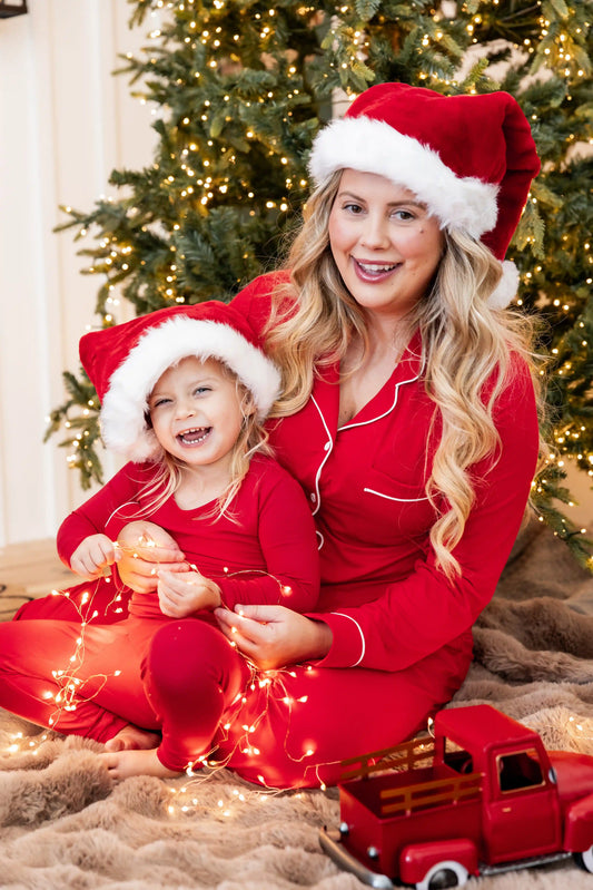 Long-Sleeved Women's Pajama Set in Cardinal