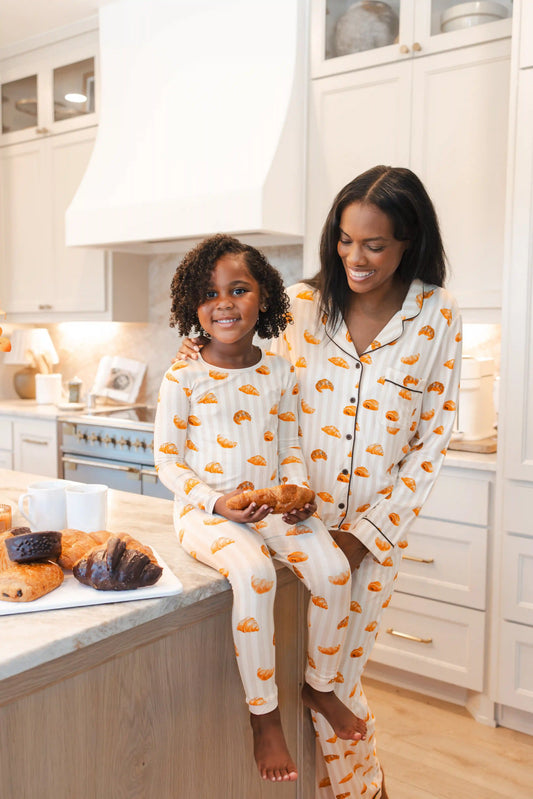 Long-Sleeved Women's Pajama Set in Croissant