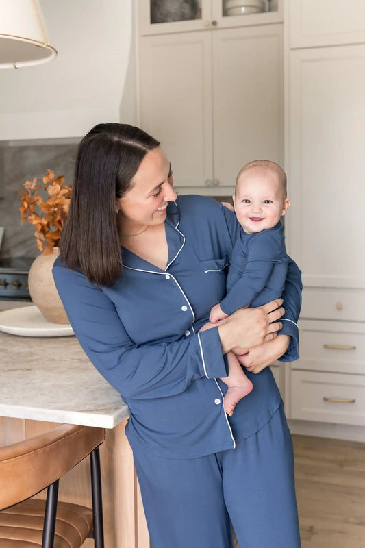 Long-Sleeved Women's Pajama Set in Oxford